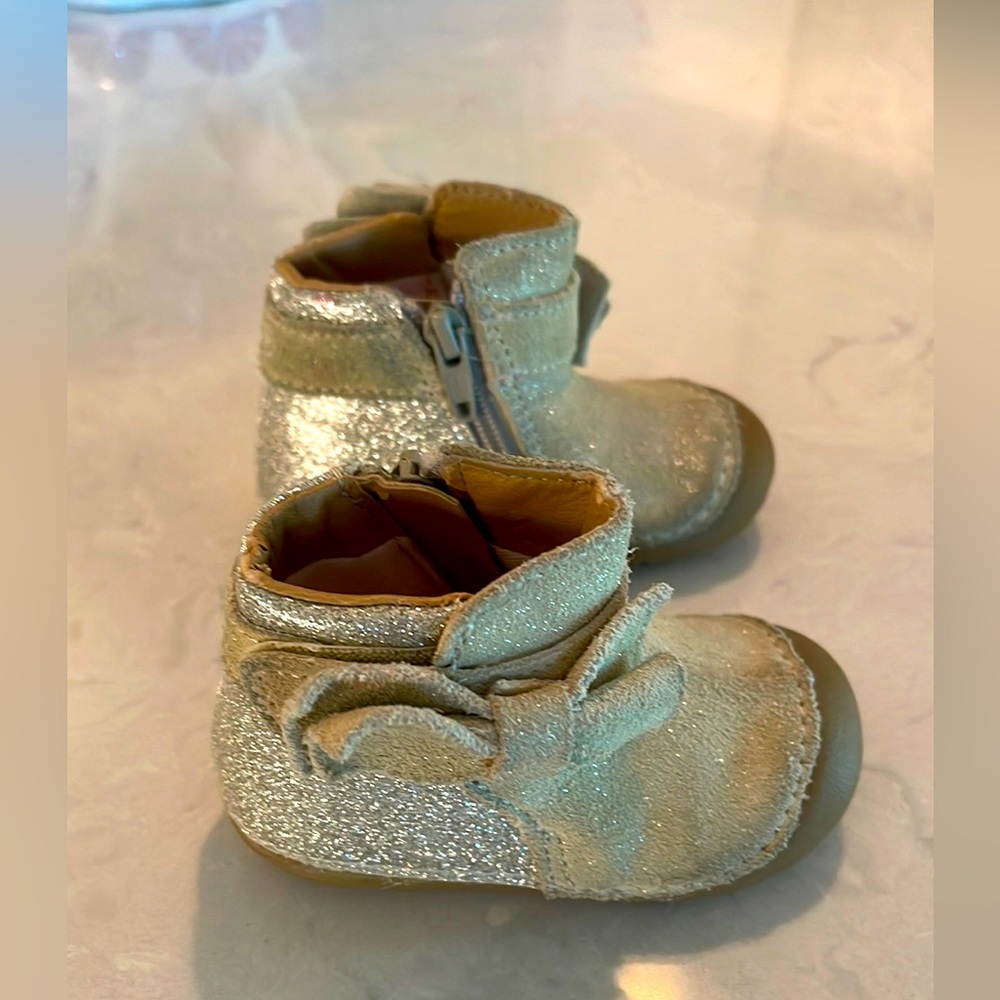 Stride Rite boots Size 3 mos
